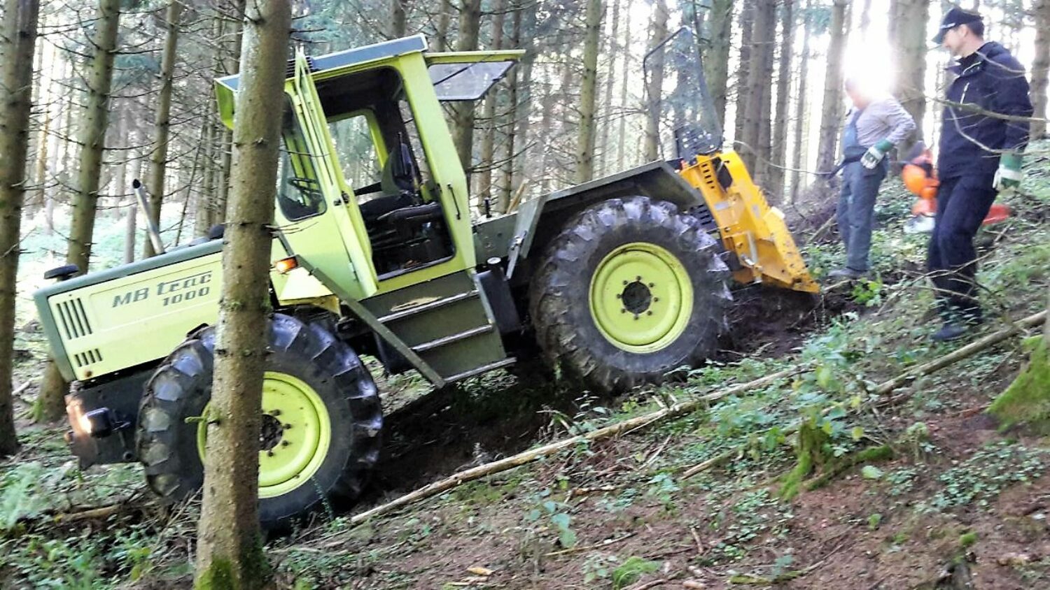 Im Forst ist immer was zu schleppen...