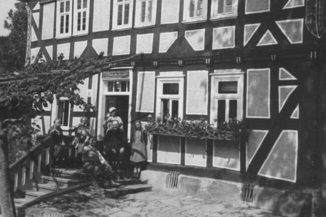 Georg Krämer & Paula Homrighausen mit Gästen bei Buttermilch